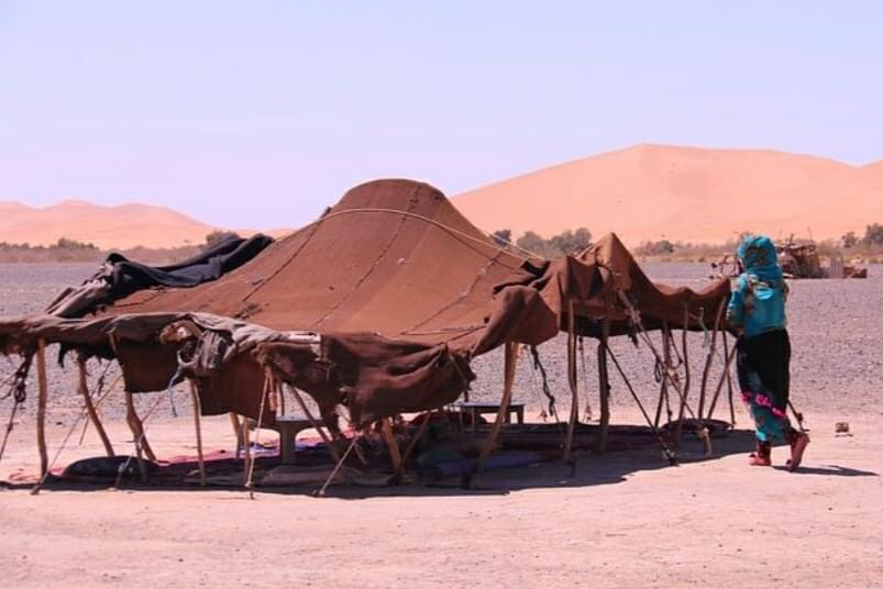 Campo nel deserto di Merzouga durante il tour di tre giorni
